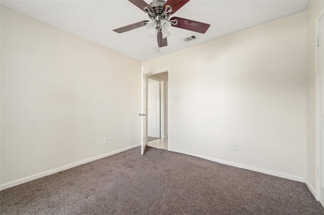 Building Photo - 2603 Hollymist Dr