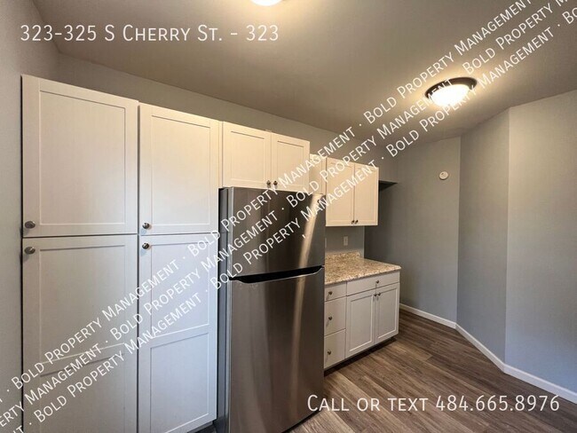 Building Photo - 323-325 S Cherry St.-323