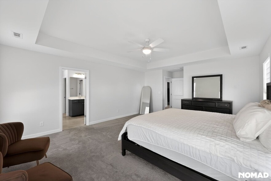 Building Photo - 18 S Maple Walk Dr