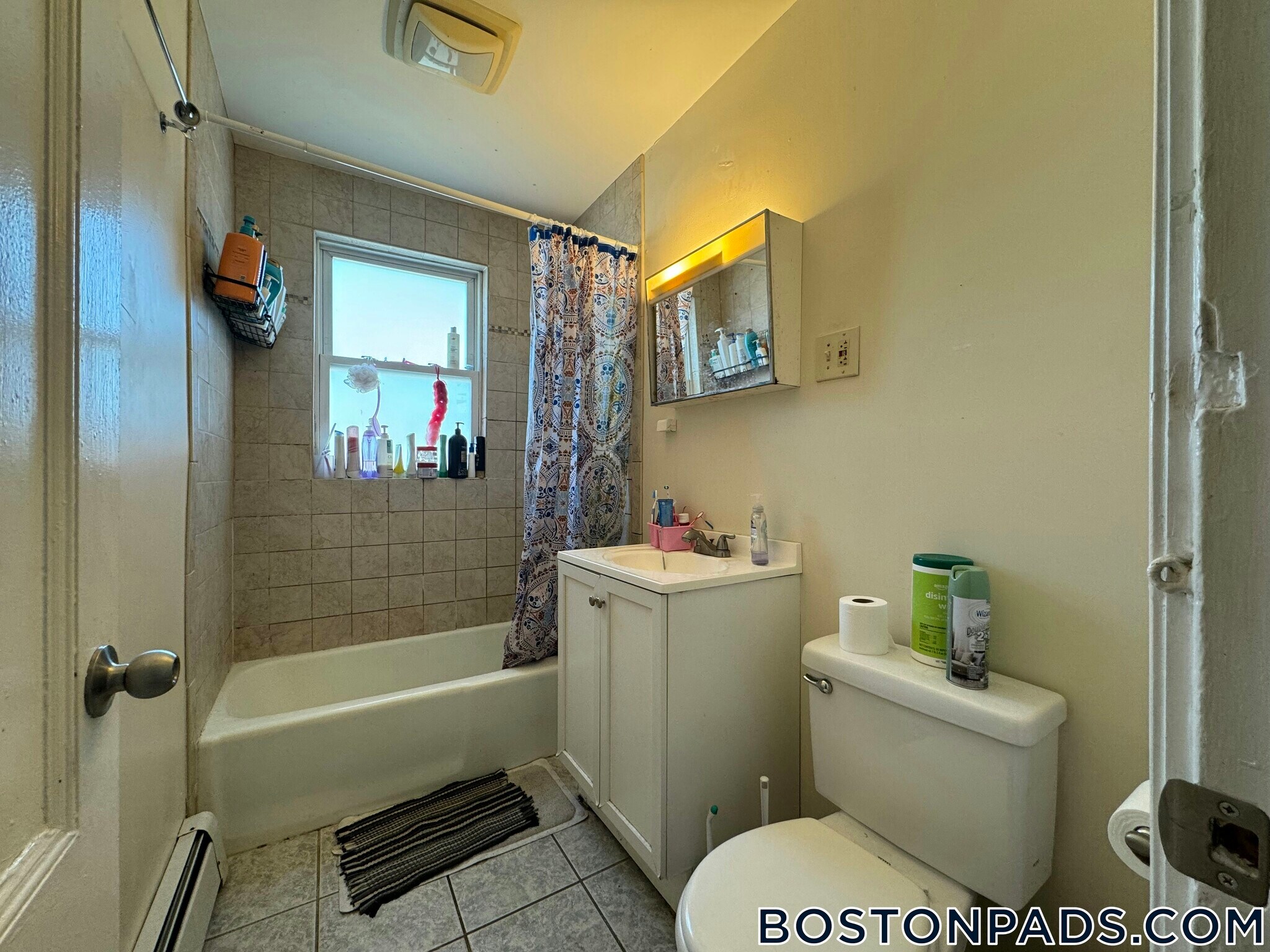 Building Photo - 140 Calumet St