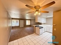 Building Photo - 332 Compton St