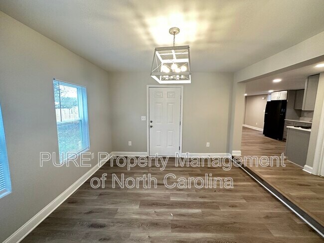 Building Photo - 3345 E Ridge Rd