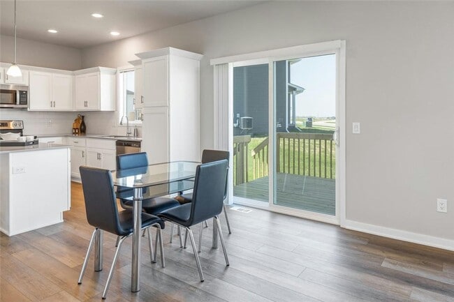 Building Photo - Charming 3 Bedroom Home in Urbandale