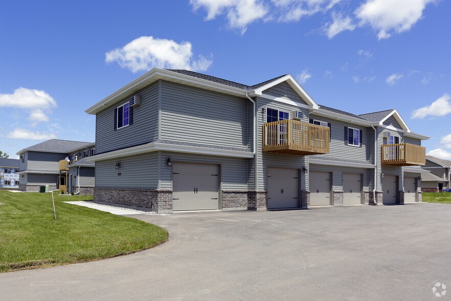 PLANK ROAD ESTATES 2032 E Plank Rd Appleton WI 54915 Apartment Finder