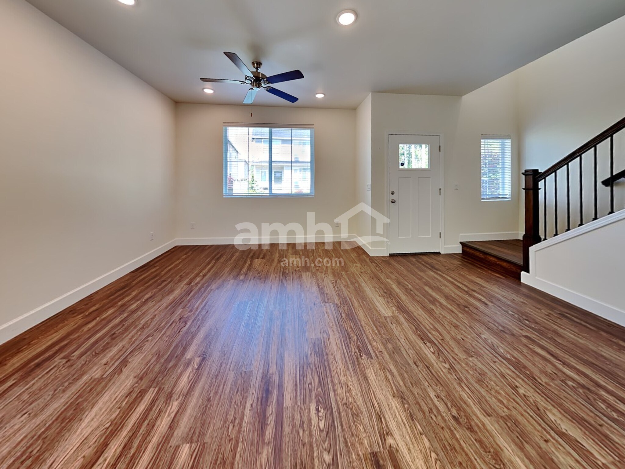 Building Photo - 33023 Lookout Ln