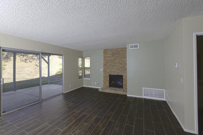 Building Photo - 3050 Wildwood Ave