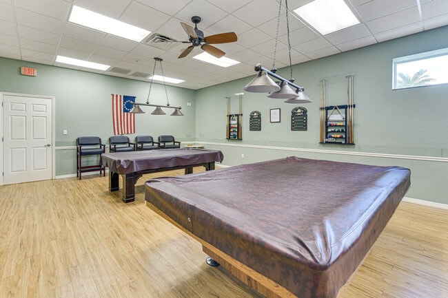 Building Photo - 670 N Green Cir