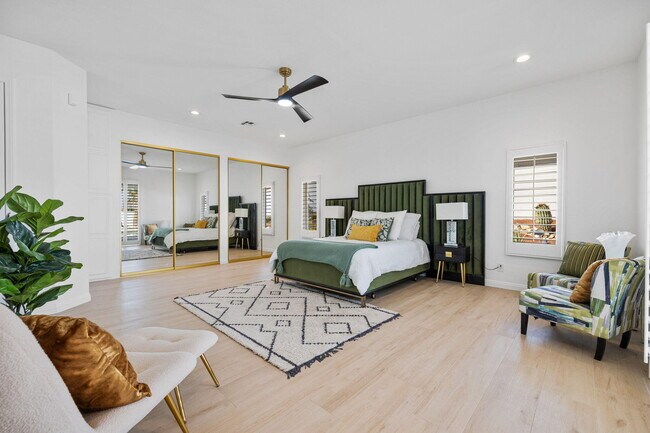 Building Photo - 47215 Heliotrope Dr