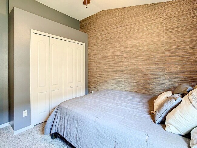 Building Photo - "Spacious 4-Bedroom Haven with 2 Full Baths in Brandon, FL – Your Dream Home Awaits!"