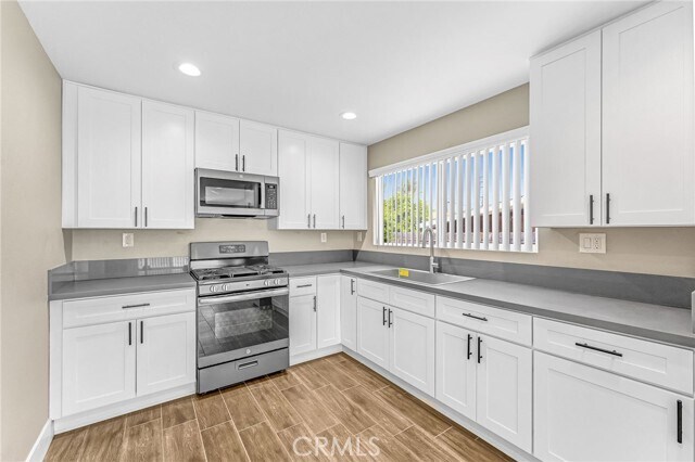 Building Photo - 2417 W Stanford St