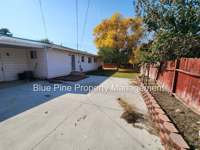 Building Photo - 1545 12th St