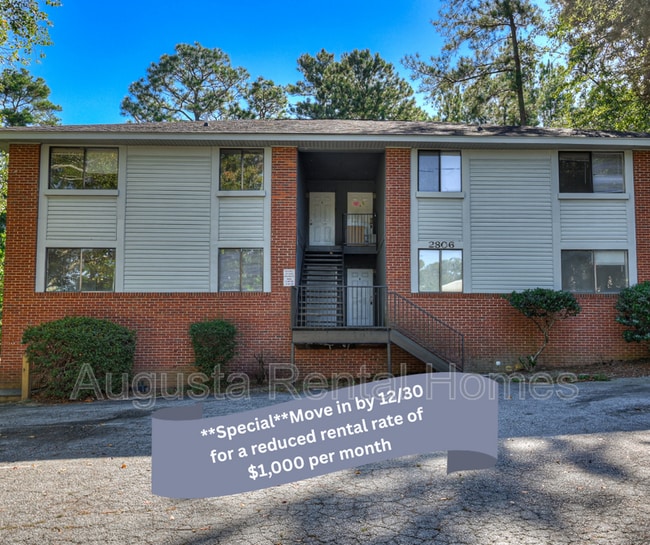 Building Photo - 2806 Thomas Ln