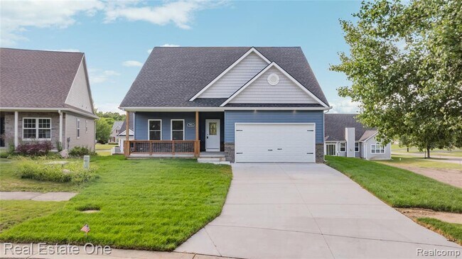 Building Photo - 7453 Village Ct