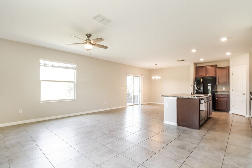 Building Photo - 10153 Golden Wonder Ln