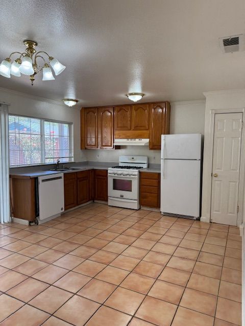 Building Photo - 7415 Circle Dr