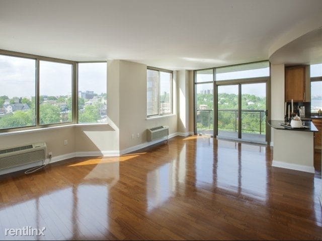 Building Photo - 100 Daibes Ct