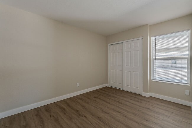 Building Photo - Central Phoenix Remodeled Townhome Oasis –...