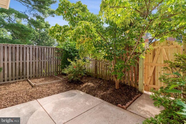 Building Photo - 10650 Green Mountain Cir