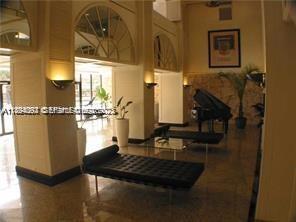 Building Photo - 780 NE 69th St