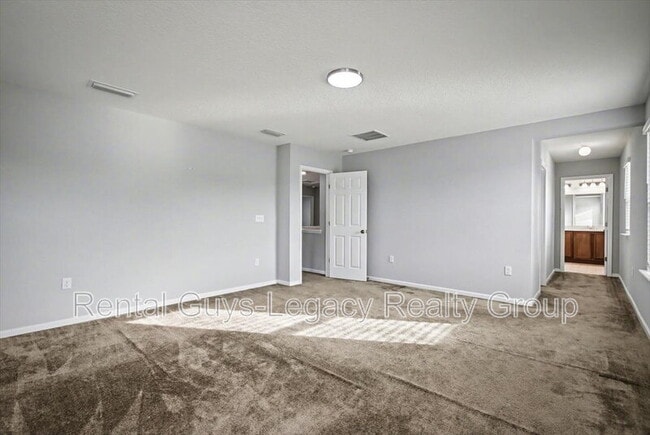 Building Photo - 5054 Oak Bend Ave