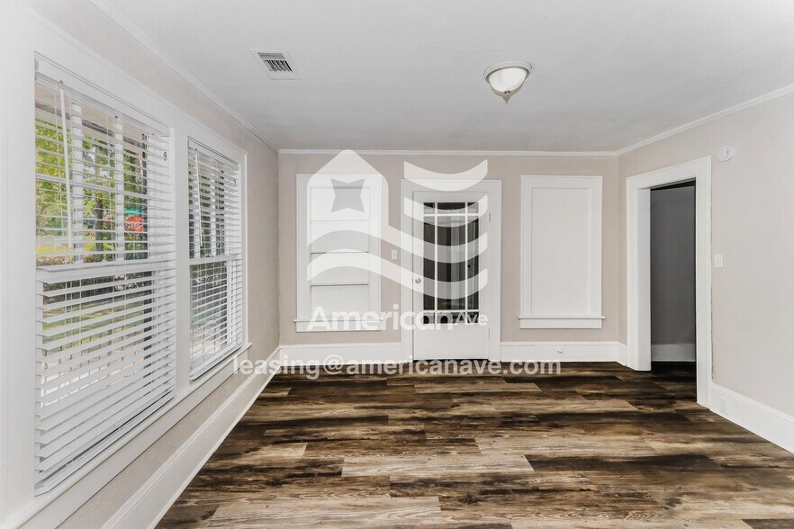 Building Photo - 1916 Beech Ave