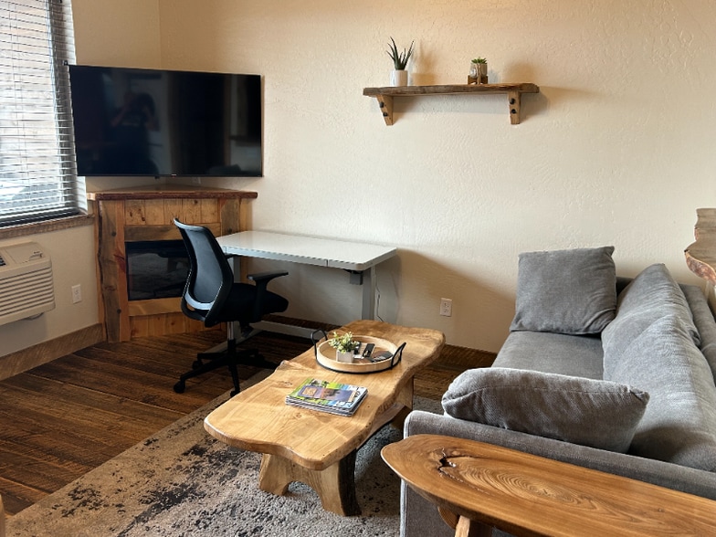 Building Photo - 6174 Lay About Ln