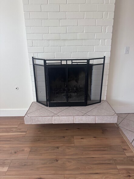 Building Photo - 2617 Rockefeller Ln