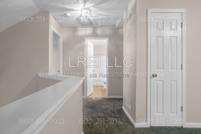 Building Photo - 5112 Middlesex Dr