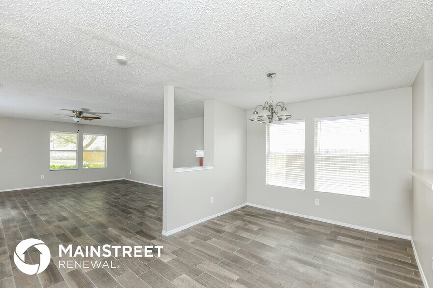 Building Photo - 6051 Guilia Dr