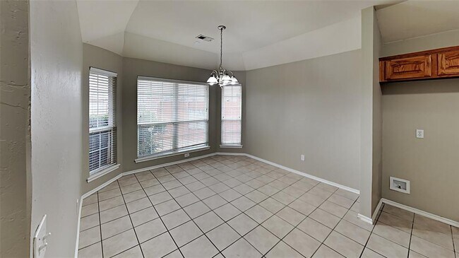 Building Photo - 2025 NW 176th Terrace