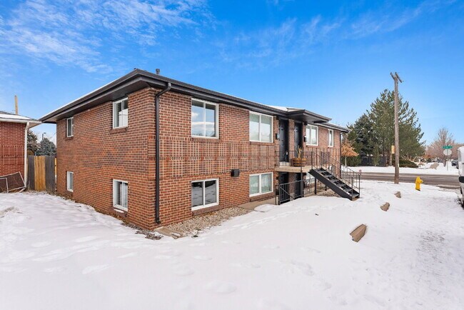 Building Photo - 1100 N Rosemary St