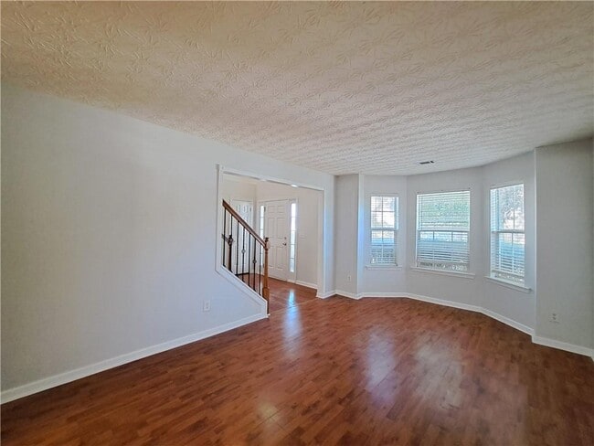 Building Photo - 3940 Crescent Walk Ln NE