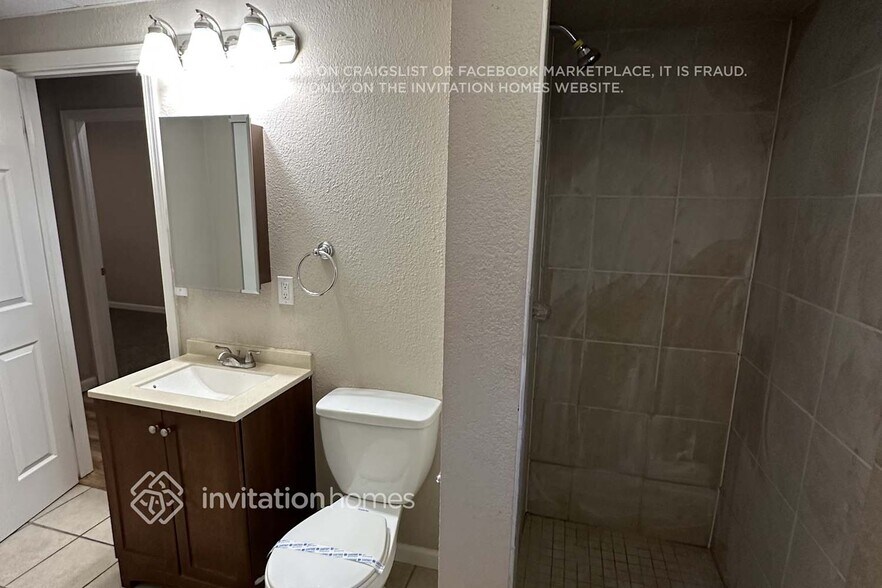 Building Photo - 1497 S Andes Way