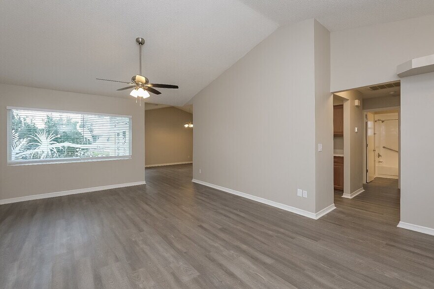 Building Photo - 4360 Grandwood Ln