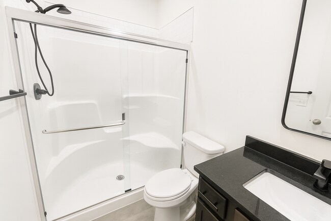 Building Photo - 5204/06 S Chase Cir