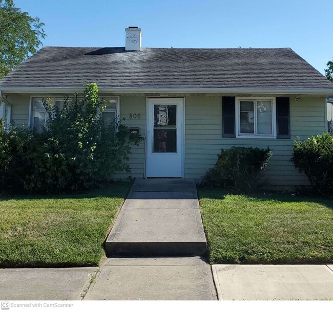Primary Photo - Cute home in Miamisburg center with AC! Has garage with opener- perfect for winter!