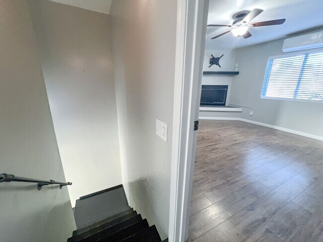 Building Photo - 114 W Head St