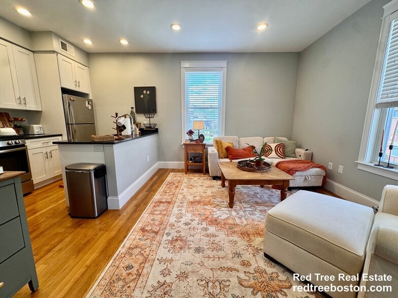 Building Photo - 405 S Huntington Ave