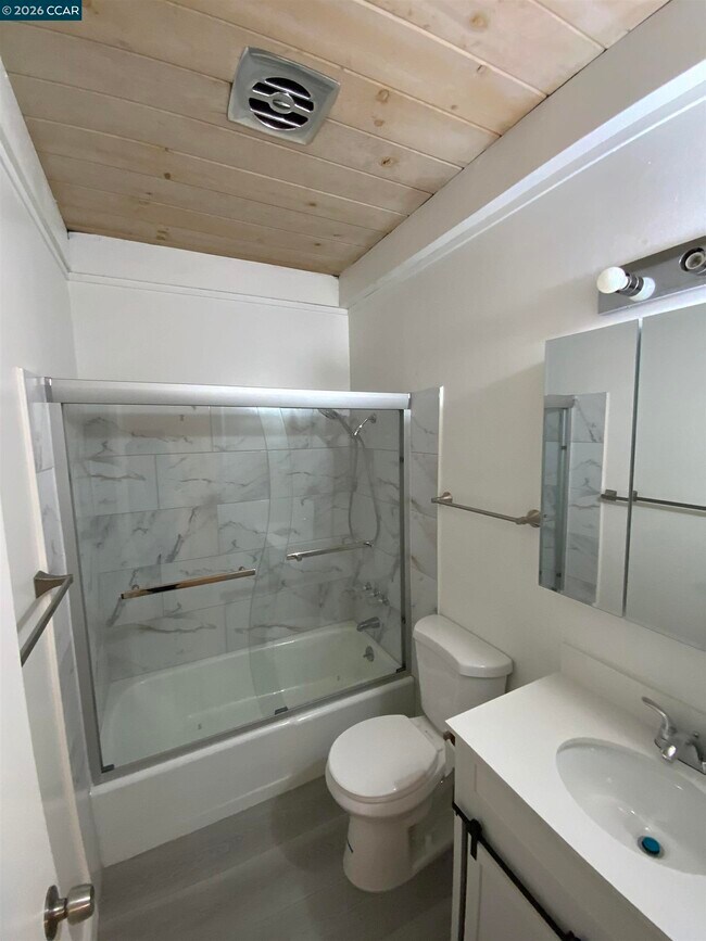 Building Photo - 461 Corte Arango