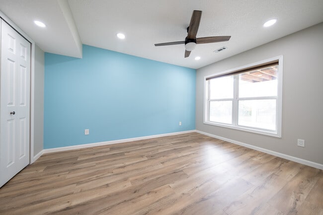Building Photo - 9183 Lighthouse Ln