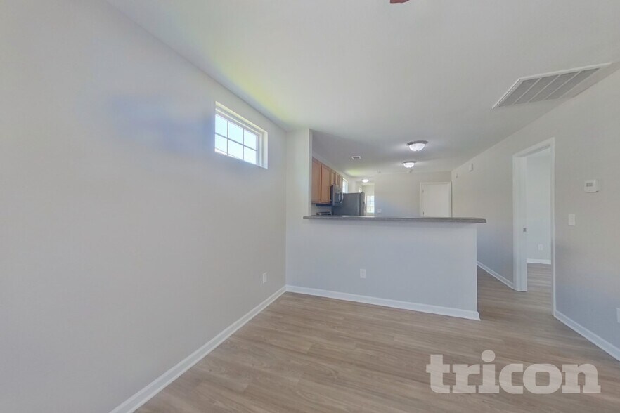 Building Photo - 712 Blazing Star Trl