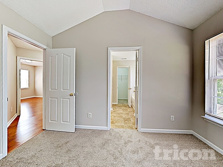 Building Photo - 5936 Briggs Dr