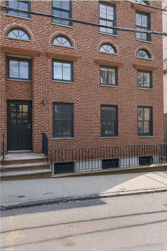 Building Photo - 57 5th St