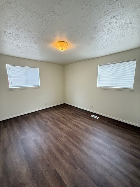 Main Bedroom - 165 W 250 N