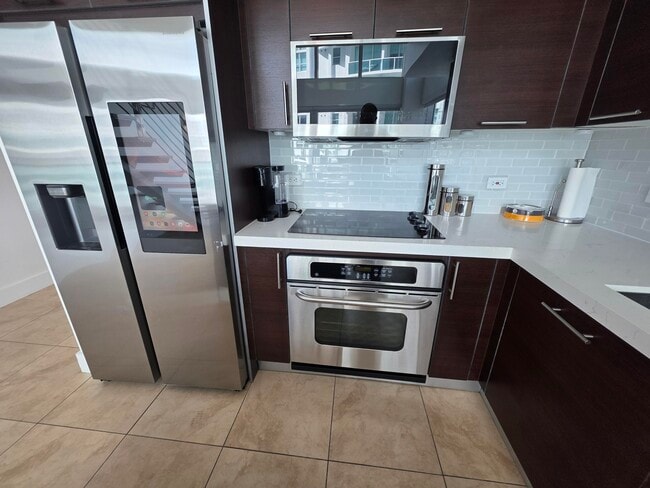 Building Photo - 41 SE 5th St