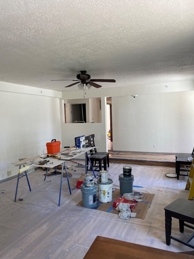 Building Photo - 444 E Montezuma Ave