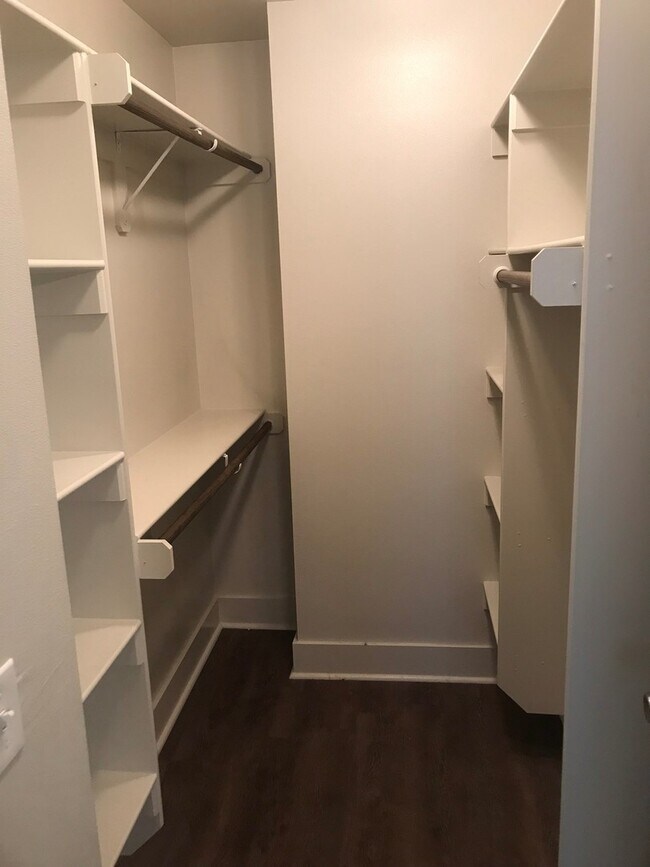 Building Photo - Stunning South Fayetteville Dwelling