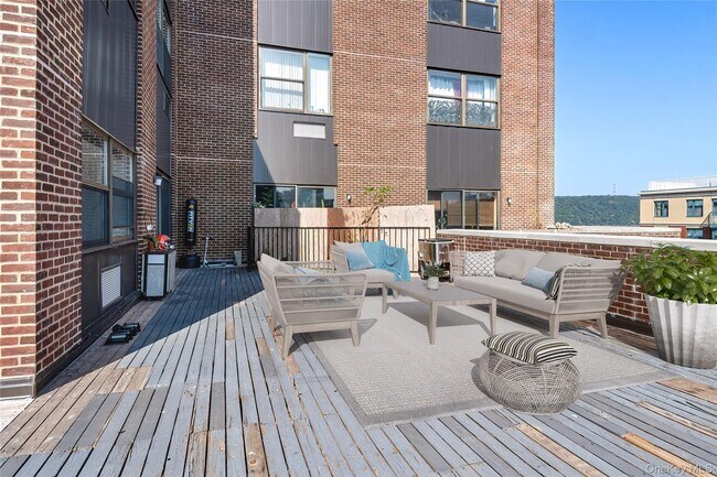 Building Photo - 23 Water Grant St