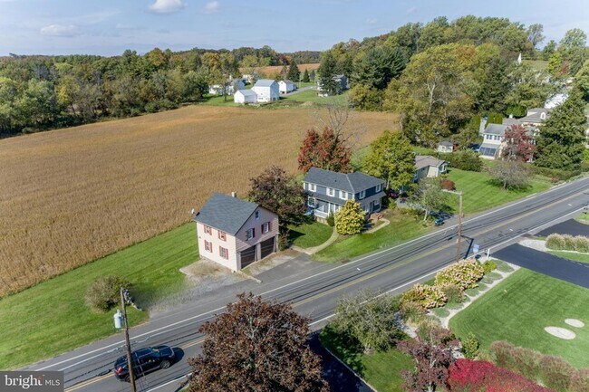 Building Photo - 766 Sergeantsville Rd