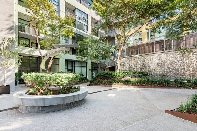 Building Photo - 350 11th Ave